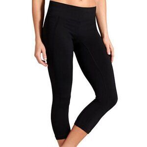 {XS} Athleta Re-Charge Capri Black